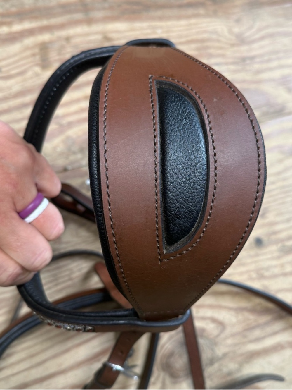 Brown anatomical cob bridle - Picture 3 of 3